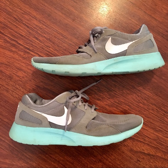 NIKE - Teal & Grey Runners